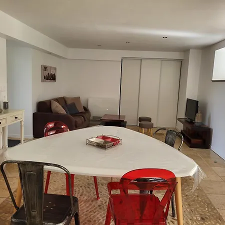Casa de Férias Le Clos Des Figuiers - 3 De Caractere